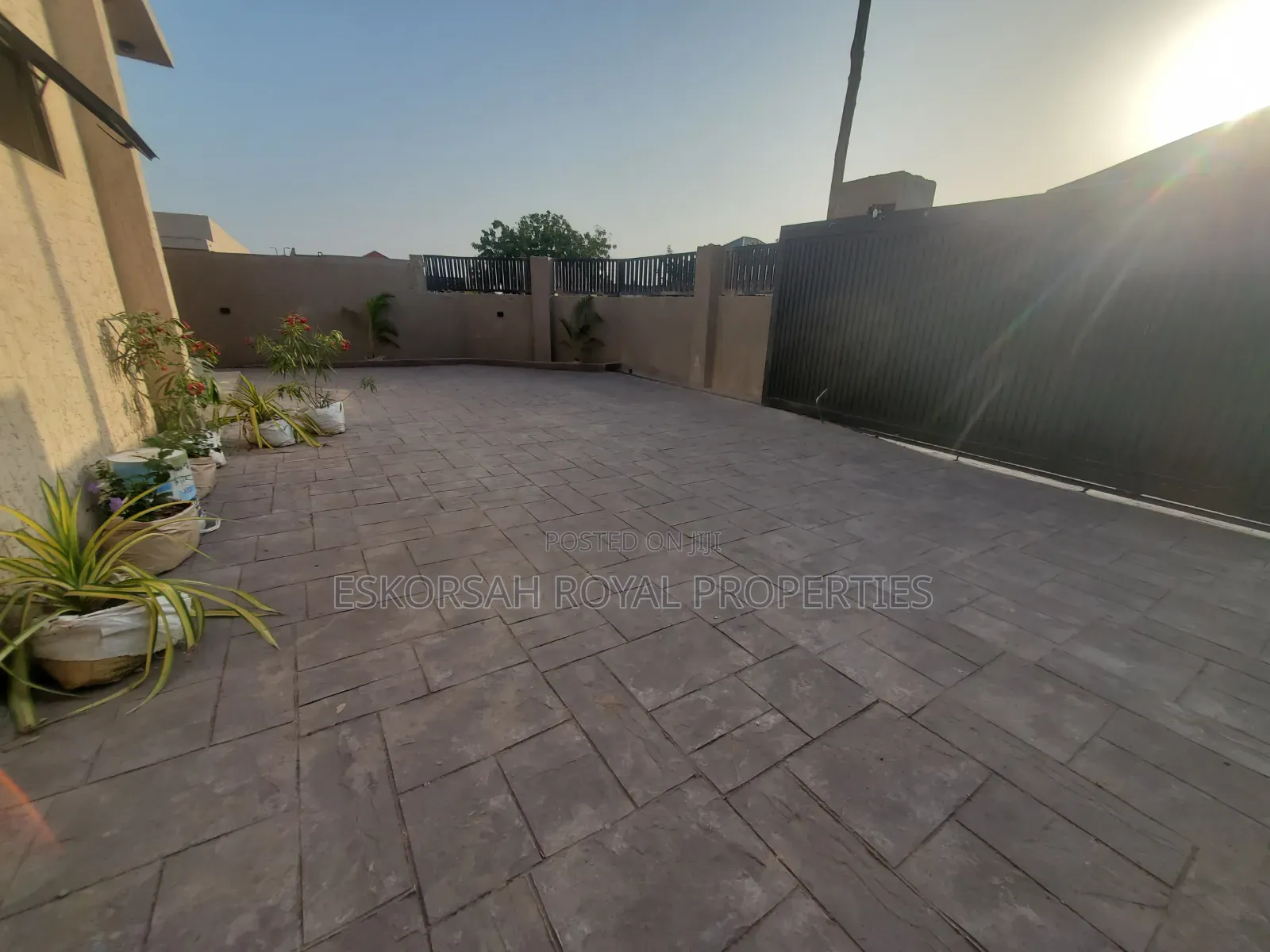 2bdrm House in East Legon Hills, School Junction for sale
