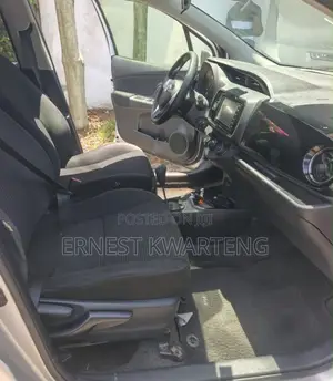 Toyota Vitz 2016 Gray