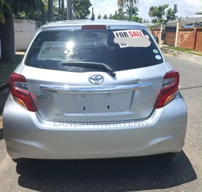 Toyota Vitz 2016 Gray