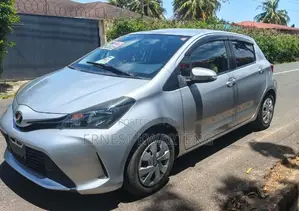 Toyota Vitz 2016 Gray