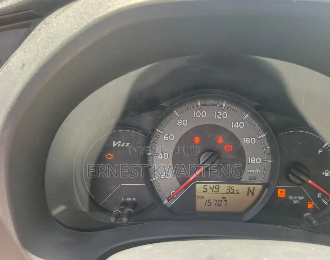 Toyota Vitz 2016 Gray