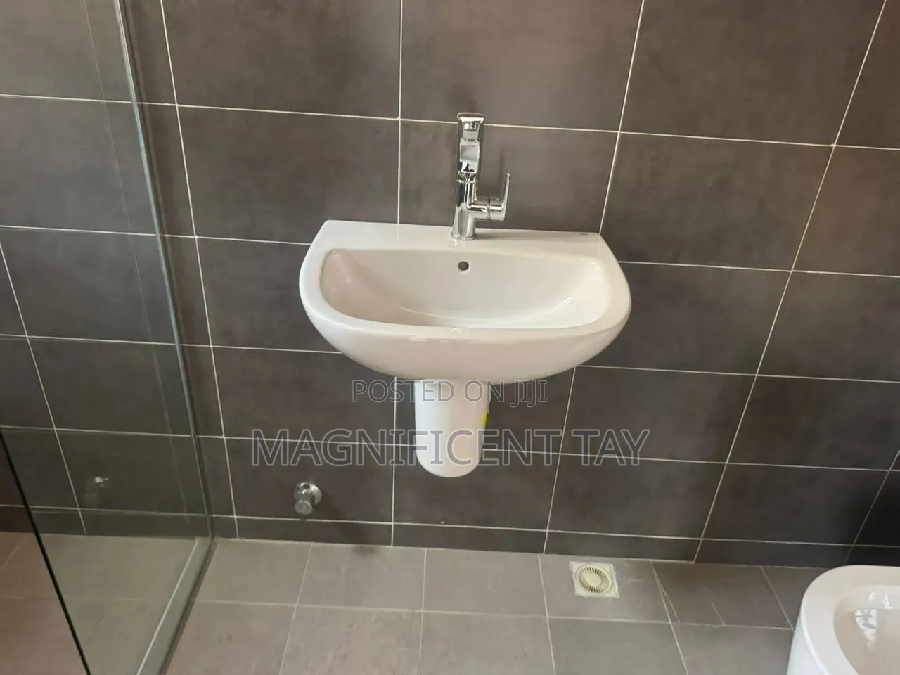 3bdrm House in Magnificent, The Mall for rent