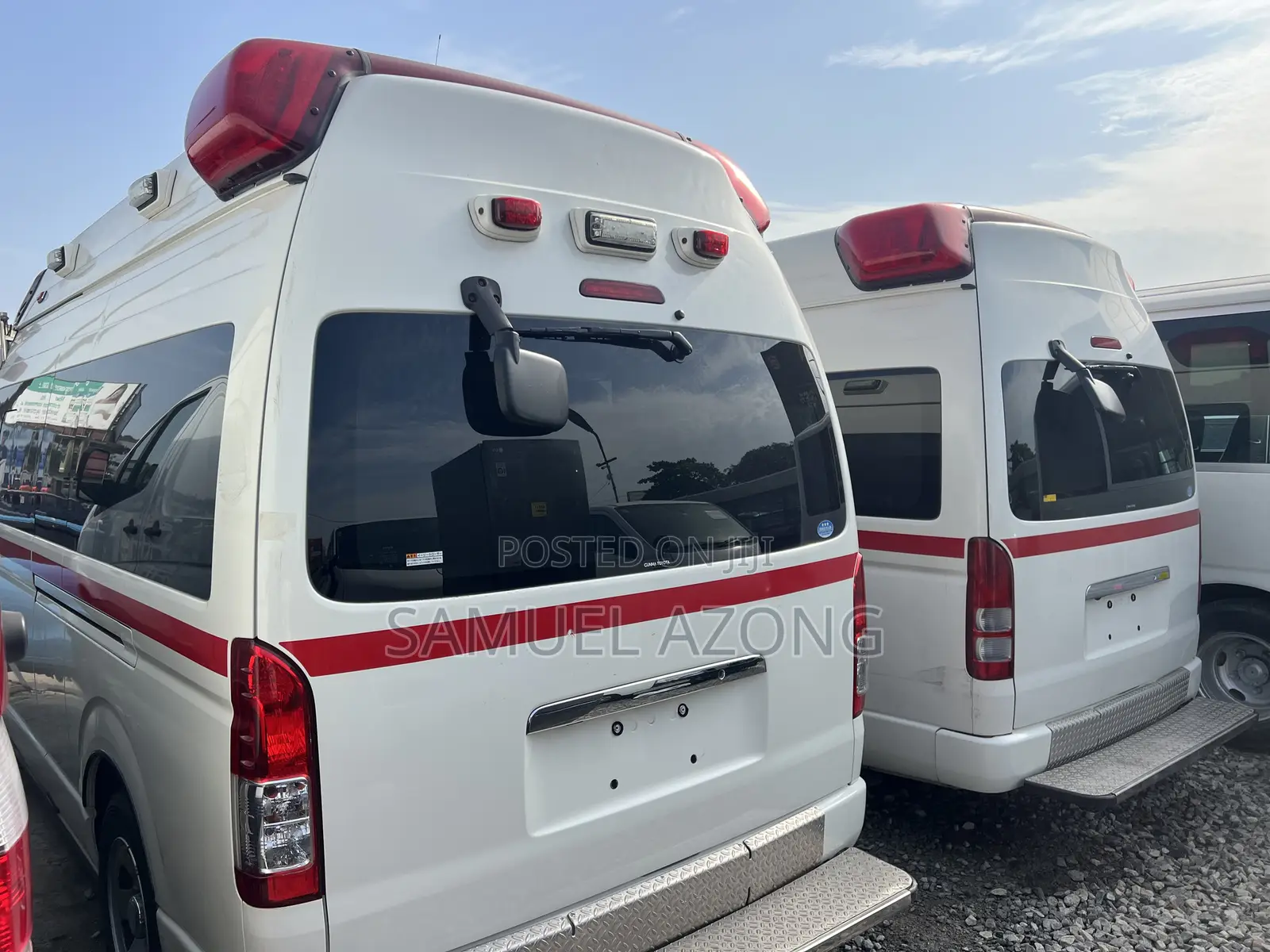 Toyota HiAce 2016 White
