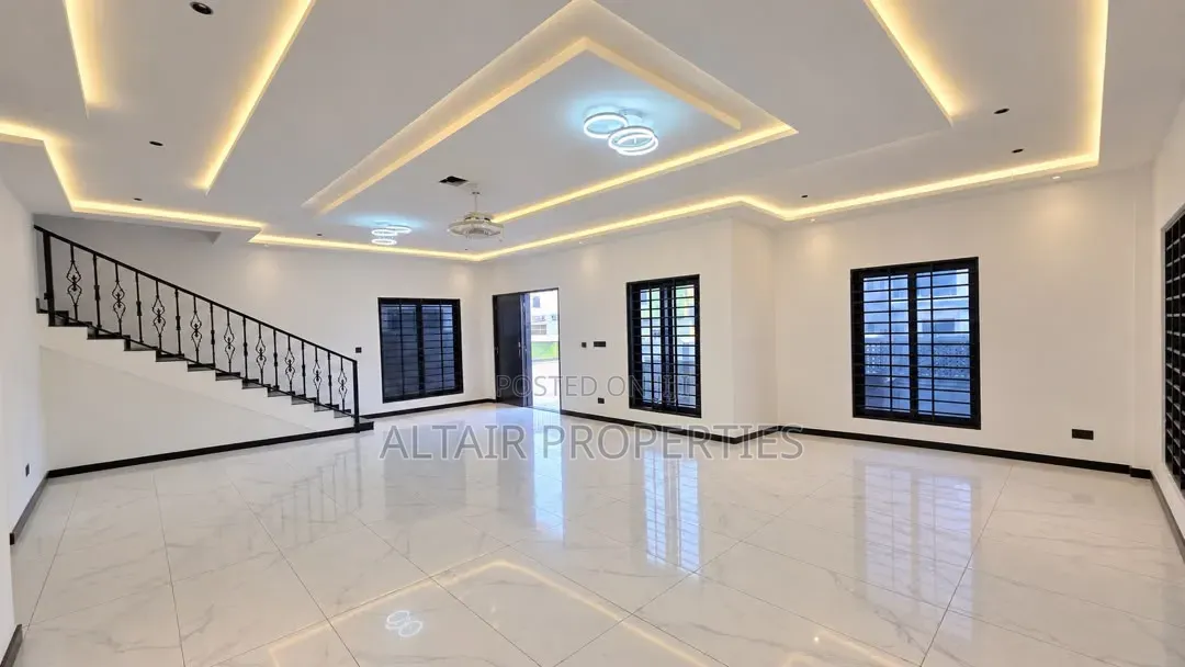 4bdrm House in Accra Metropolitan for sale