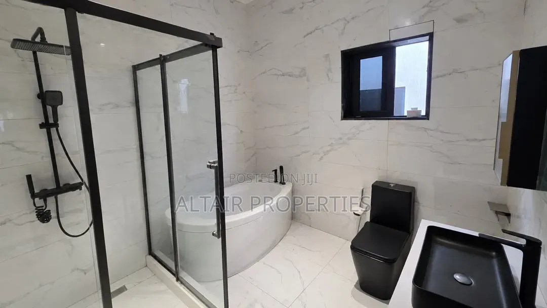 4bdrm House in Accra Metropolitan for sale