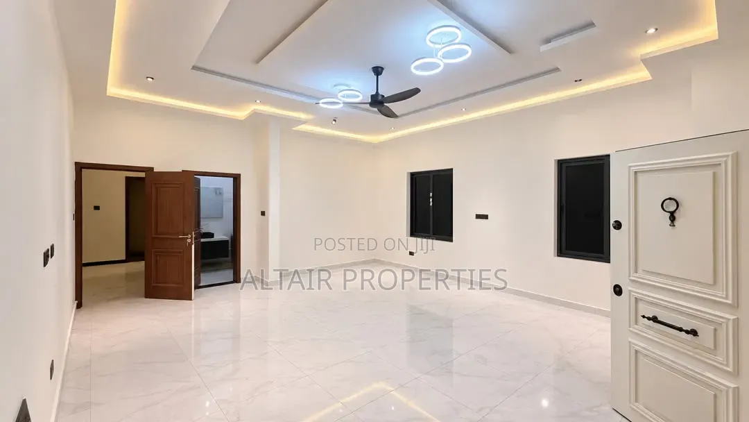 4bdrm House in Accra Metropolitan for sale