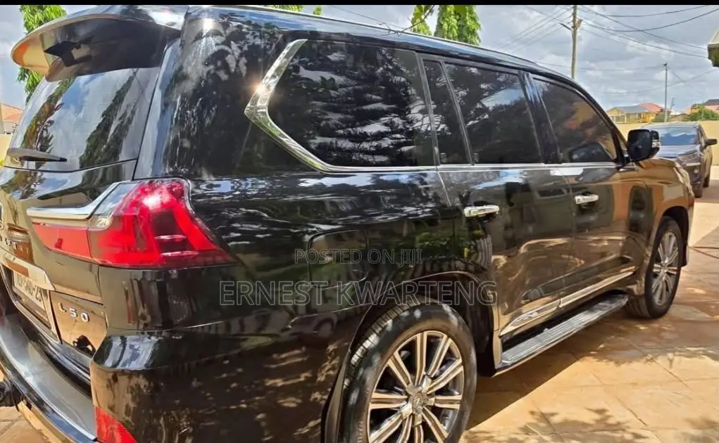 Lexus LX 570 AWD 2017 Black
