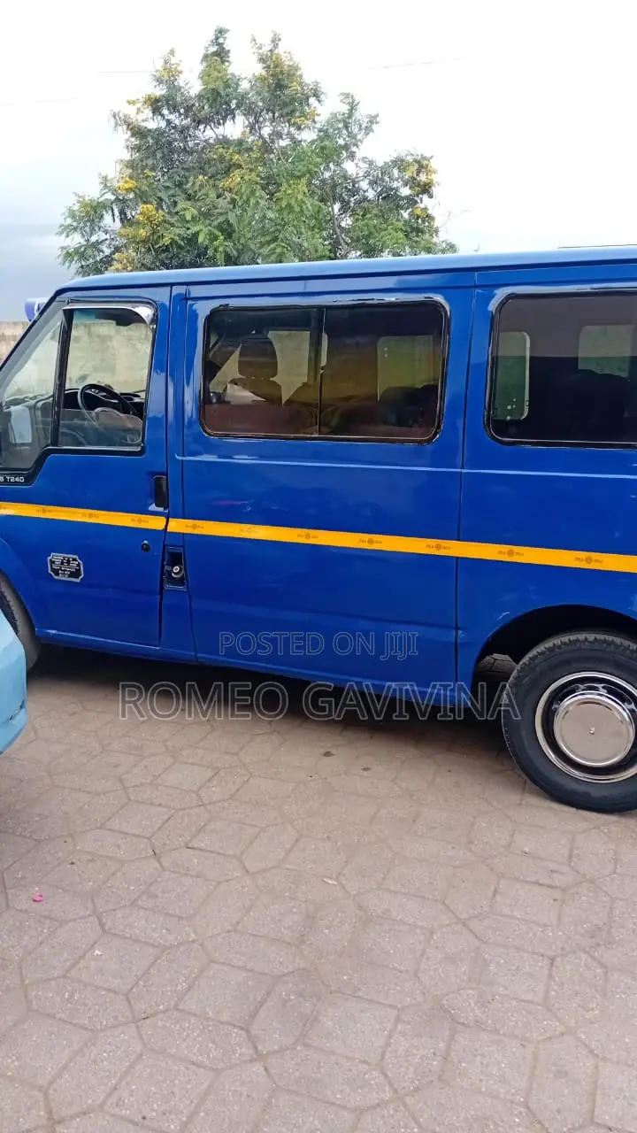 Ford Transit 2005 Blue