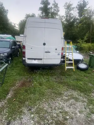 Mercedes-Benz Sprinter 2013 White