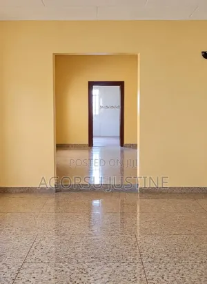 5bdrm House in Baatsona Total for rent