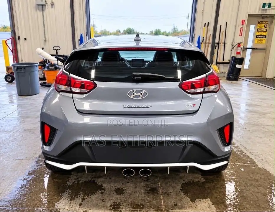 Hyundai Veloster 2019 Silver
