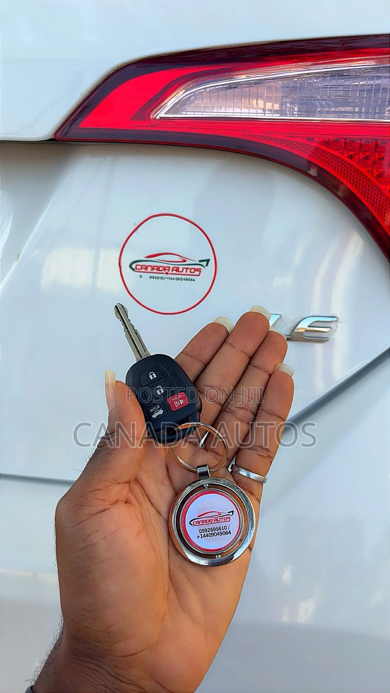 Toyota Corolla LE (1.8L 4cyl 2A) 2018 White