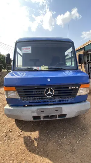 Mercedes-Benz T2 2004 Blue
