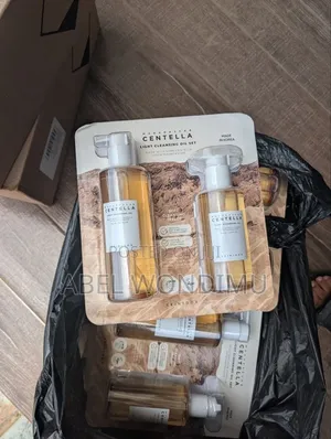 Madagascar Centella Light Cleansing Oil Set