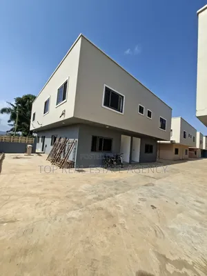 3bdrm Townhouse / Terrace in Adenta, SDA Area for rent