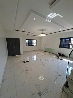 3bdrm Townhouse / Terrace in Adenta, SDA Area for rent