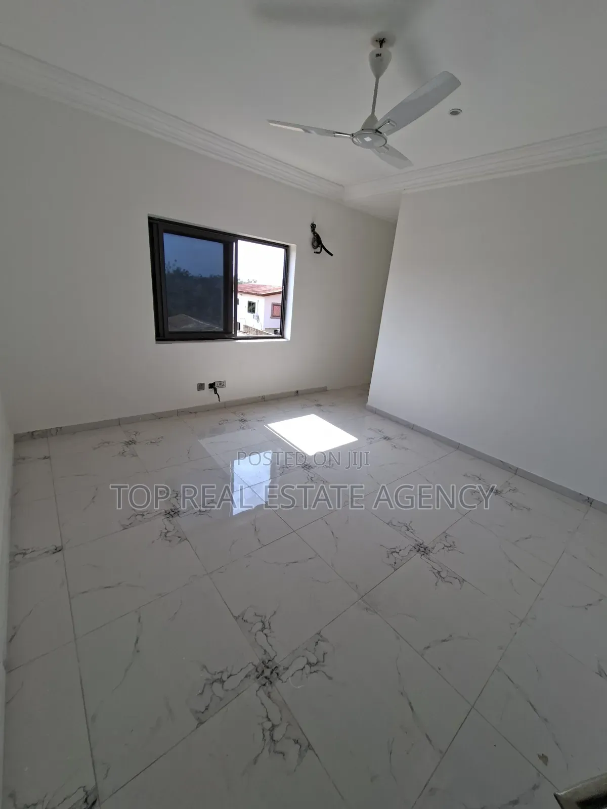 3bdrm Townhouse / Terrace in Adenta, SDA Area for rent