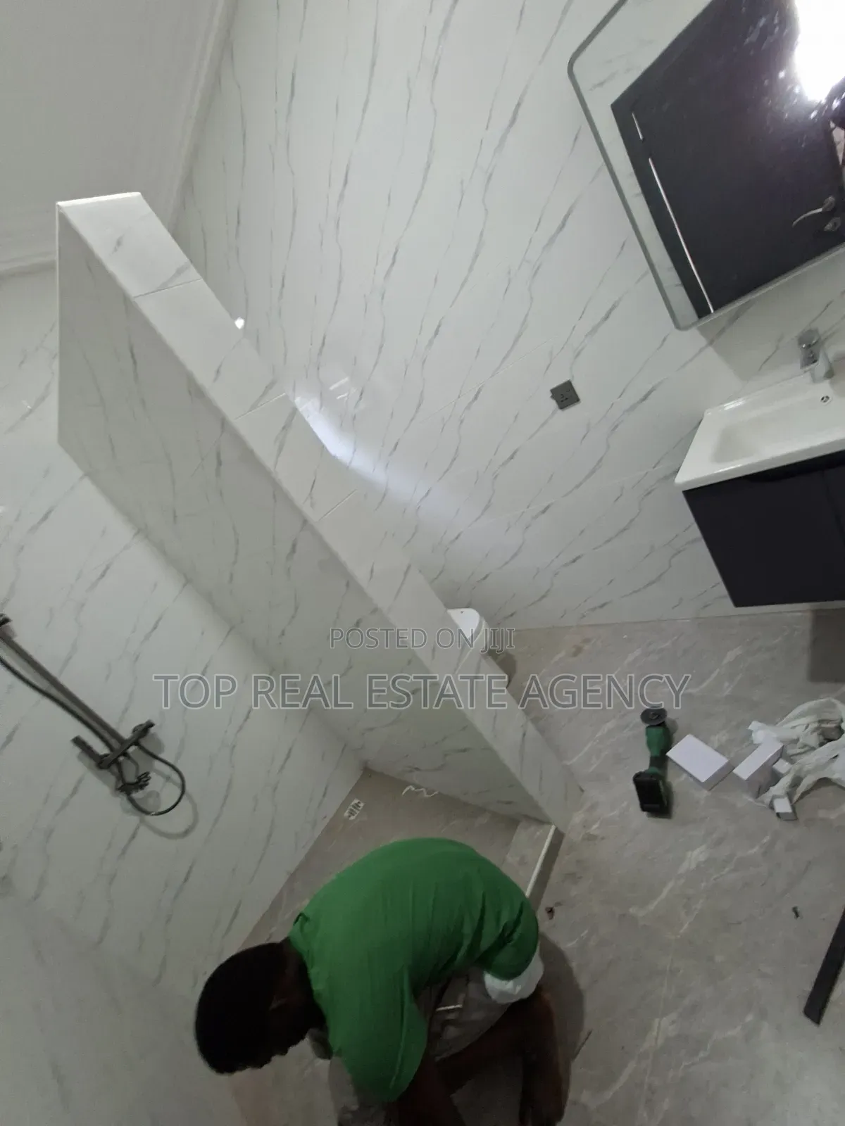 3bdrm Townhouse / Terrace in Adenta, SDA Area for rent