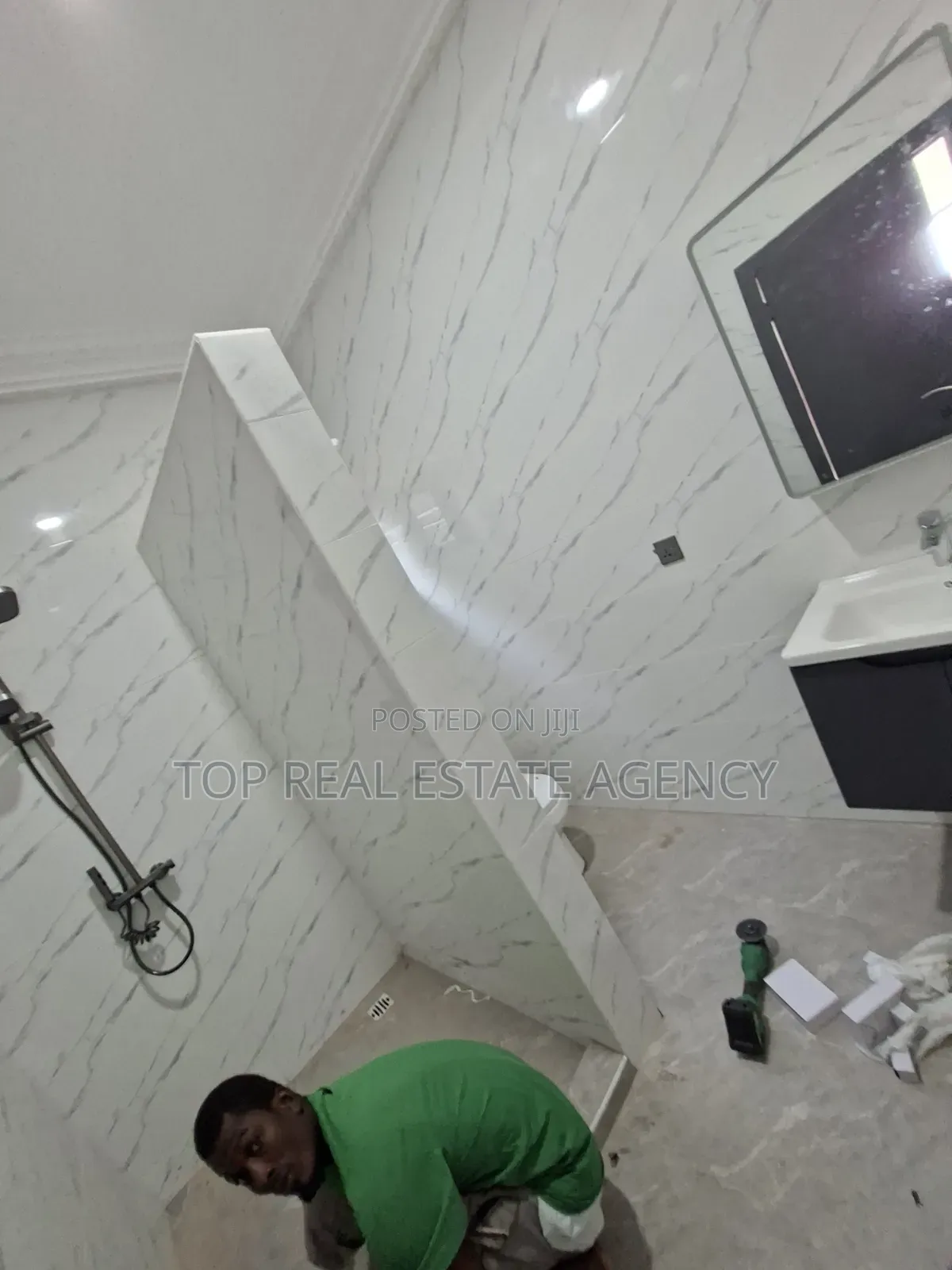 3bdrm Townhouse / Terrace in Adenta, SDA Area for rent