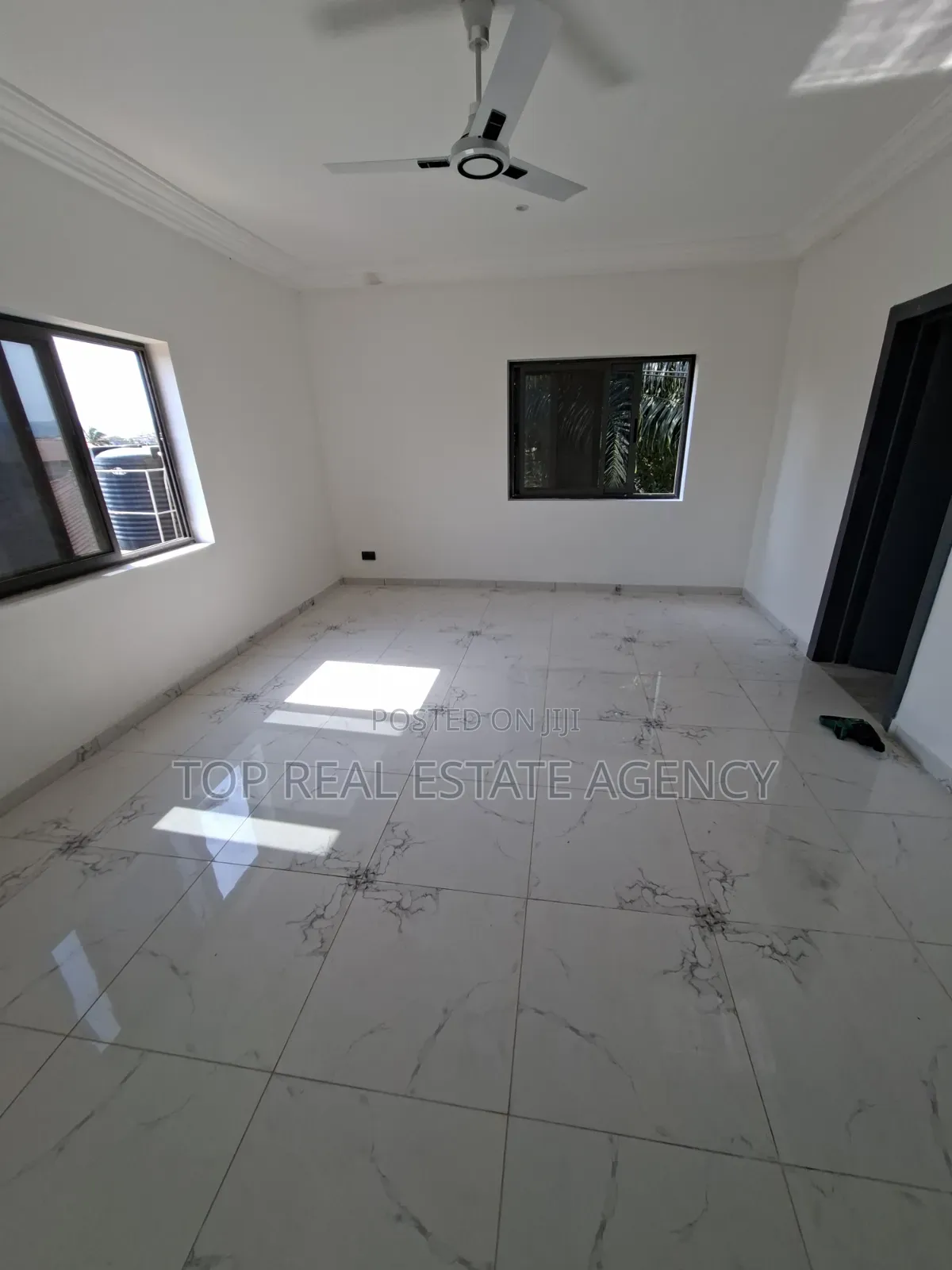 3bdrm Townhouse / Terrace in Adenta, SDA Area for rent