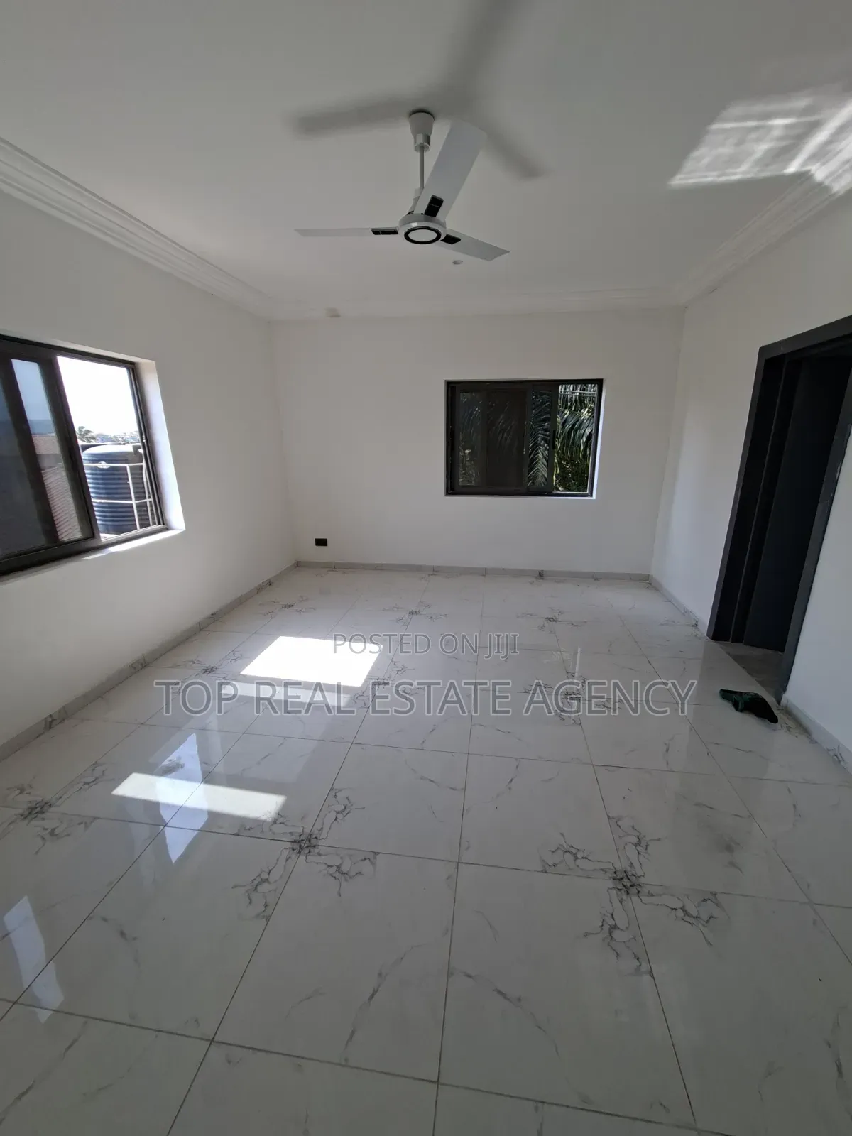 3bdrm Townhouse / Terrace in Adenta, SDA Area for rent