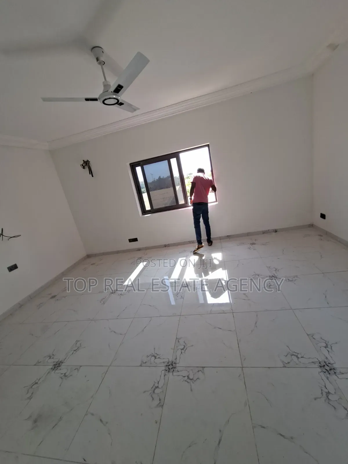 3bdrm Townhouse / Terrace in Adenta, SDA Area for rent