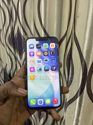 New Apple iPhone 16e 128 GB Black
