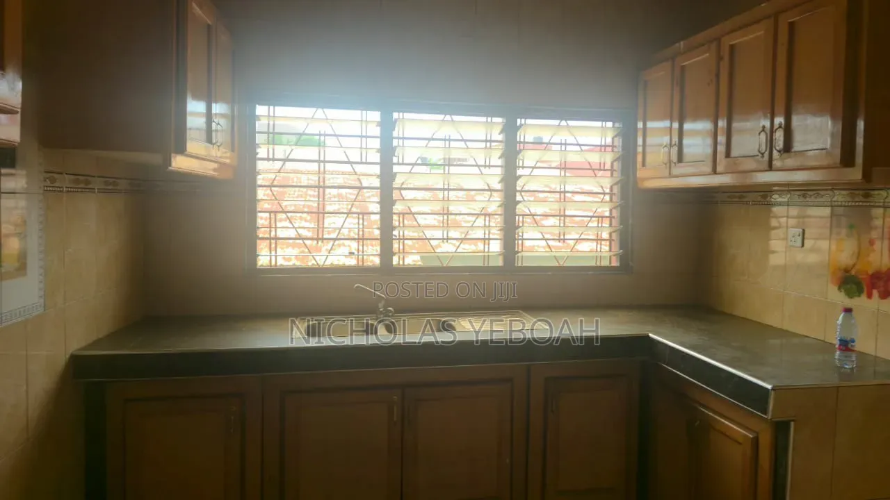 3bdrm Apartment in Din-Pa Real Estate, Kumasi Metropolitan for rent
