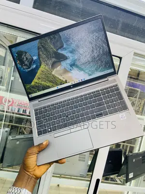Laptop HP ZBook Firefly 15 G7 32GB Intel Core i7 SSD 512GB