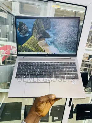 Laptop HP ZBook Firefly 15 G7 32GB Intel Core i7 SSD 512GB