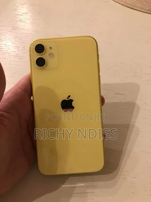 Apple iPhone 11 64 GB Gold