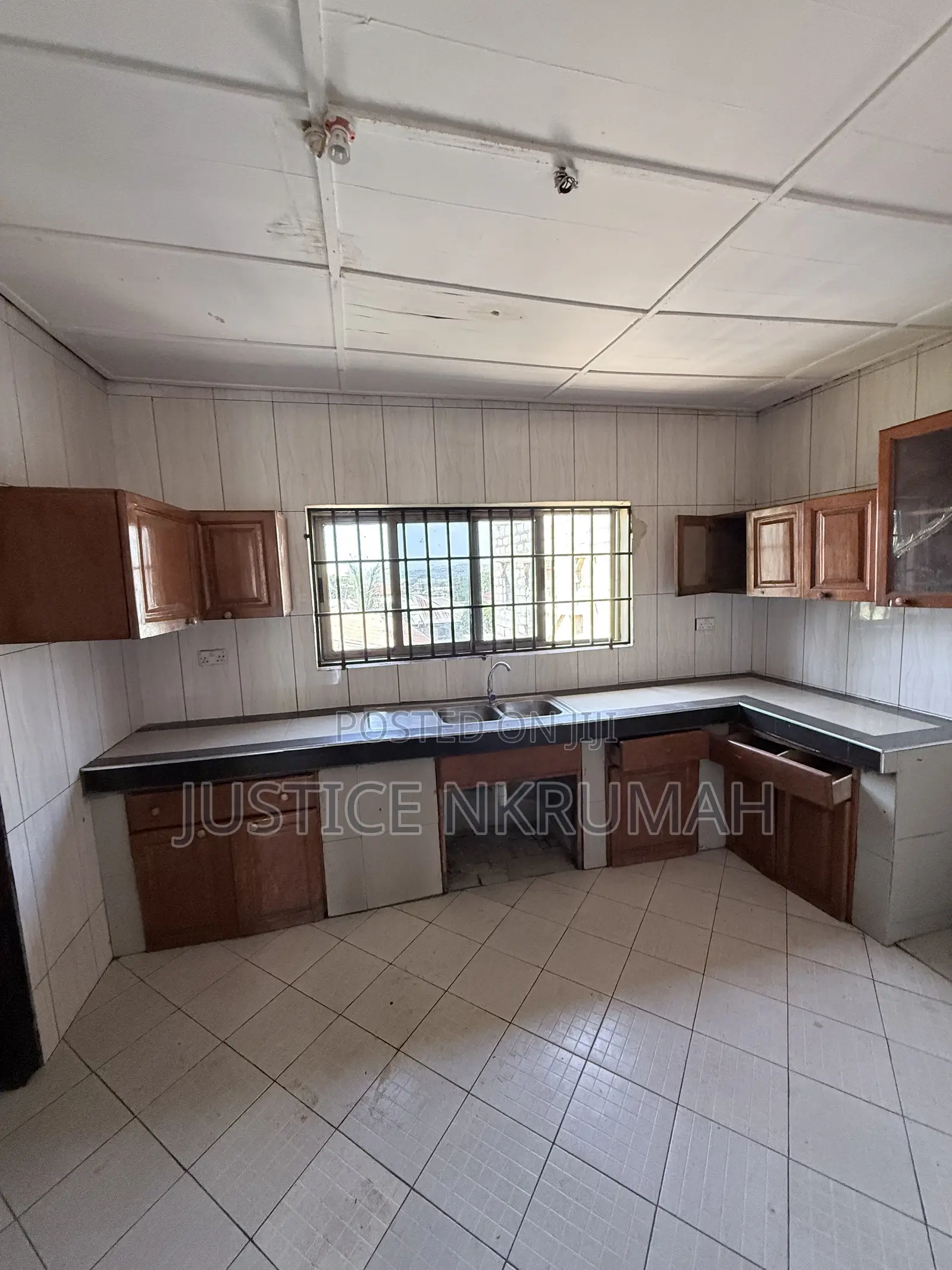 2bdrm Apartment in Mr Justice Estate, West Hills Mall Area for rent