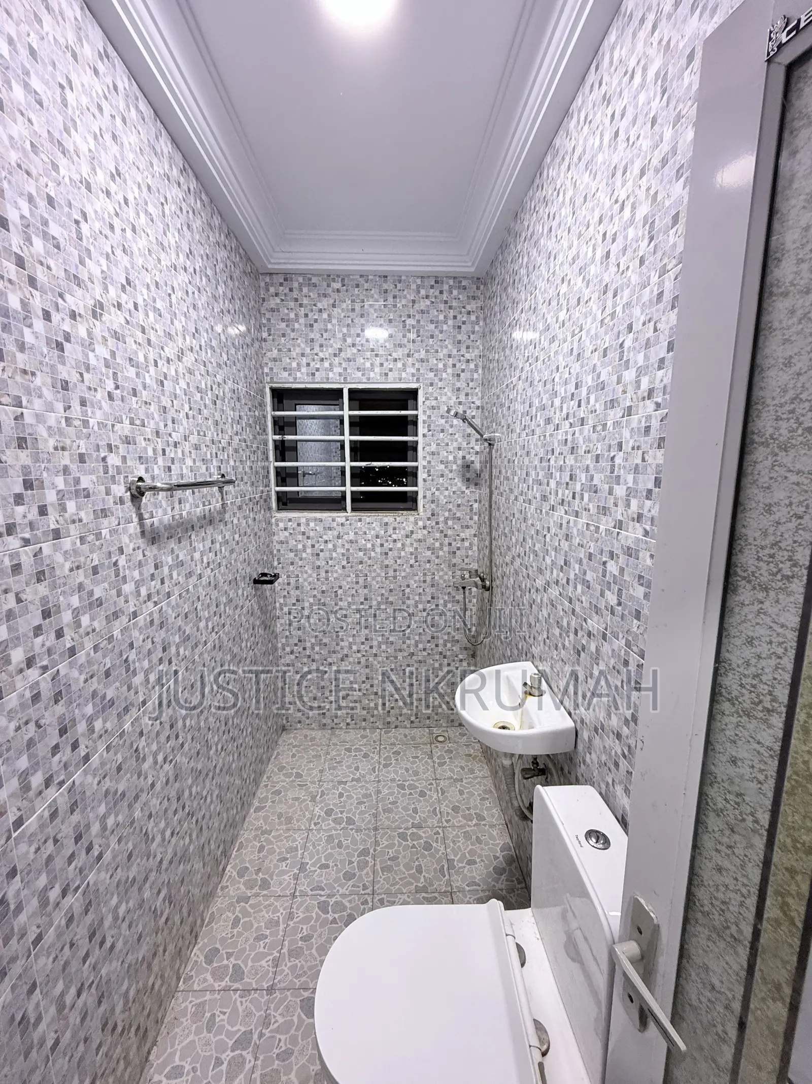 2bdrm Apartment in Mr Justice Estate, Bortiano for rent