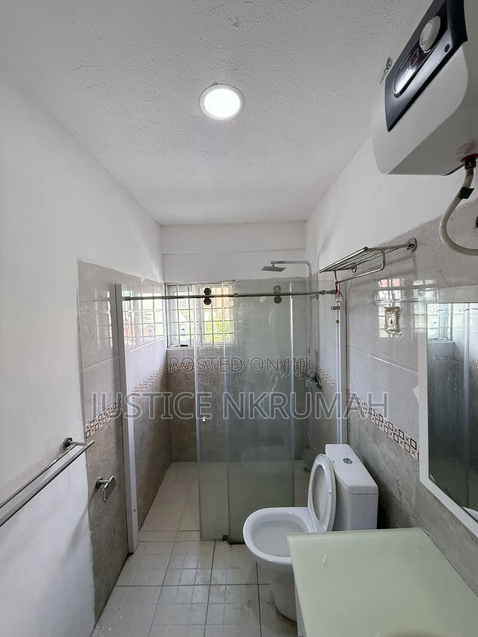 2bdrm Apartment in Mr Justice Estate, Dansoman for rent