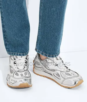 Bottega Veneta Unisex Sneakers – Sizes 40–45, Dif,colours Av, Swipe