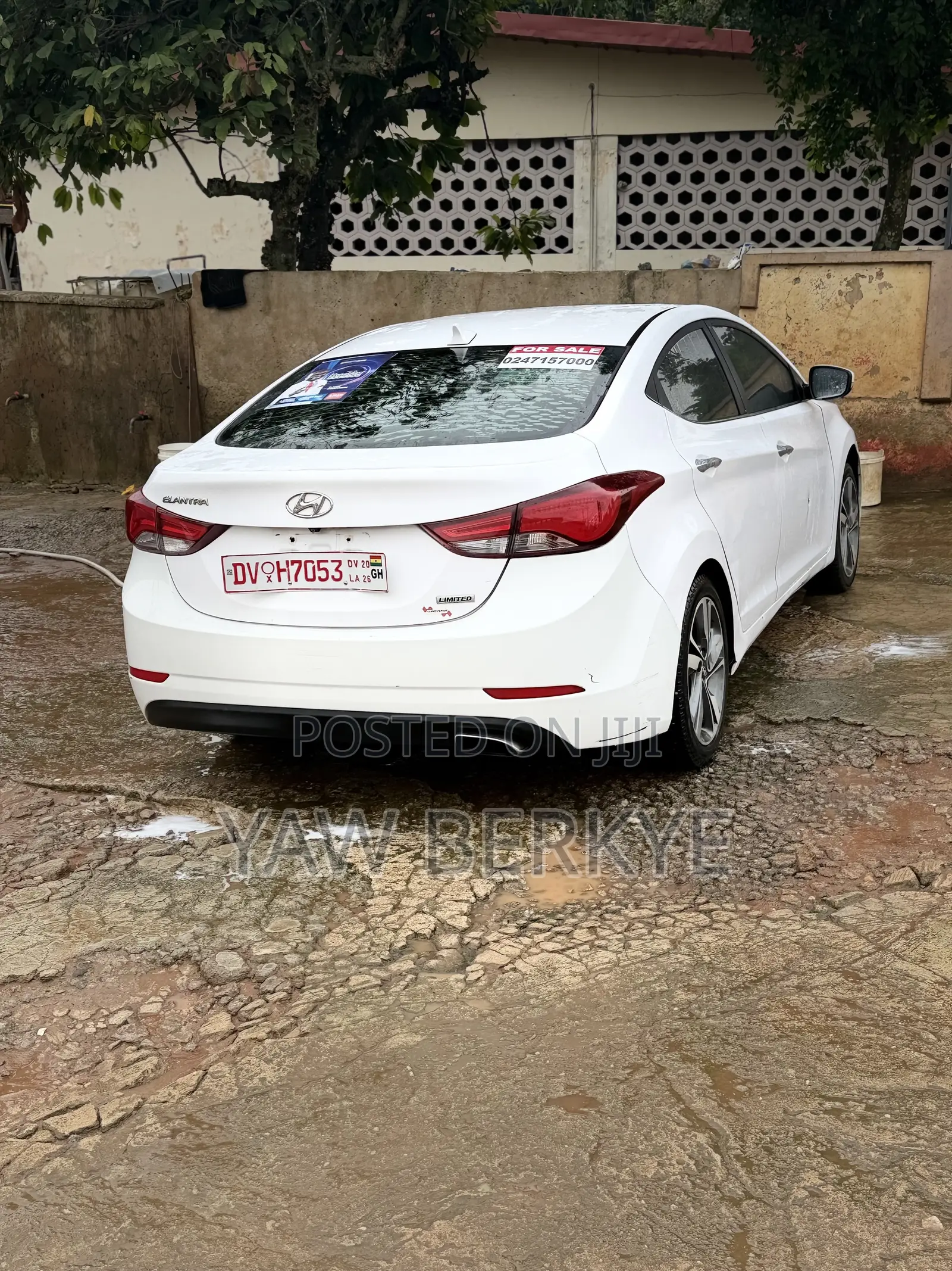 Hyundai Elantra Sport Sedan FWD (2.0L 4cyl 6A) 2016 White