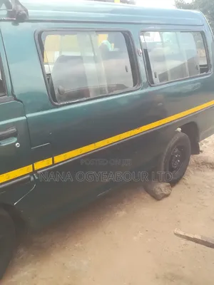 Hyundai H-100 2002 Green