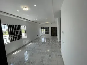3bdrm House in Nsawam Hospital Road for sale