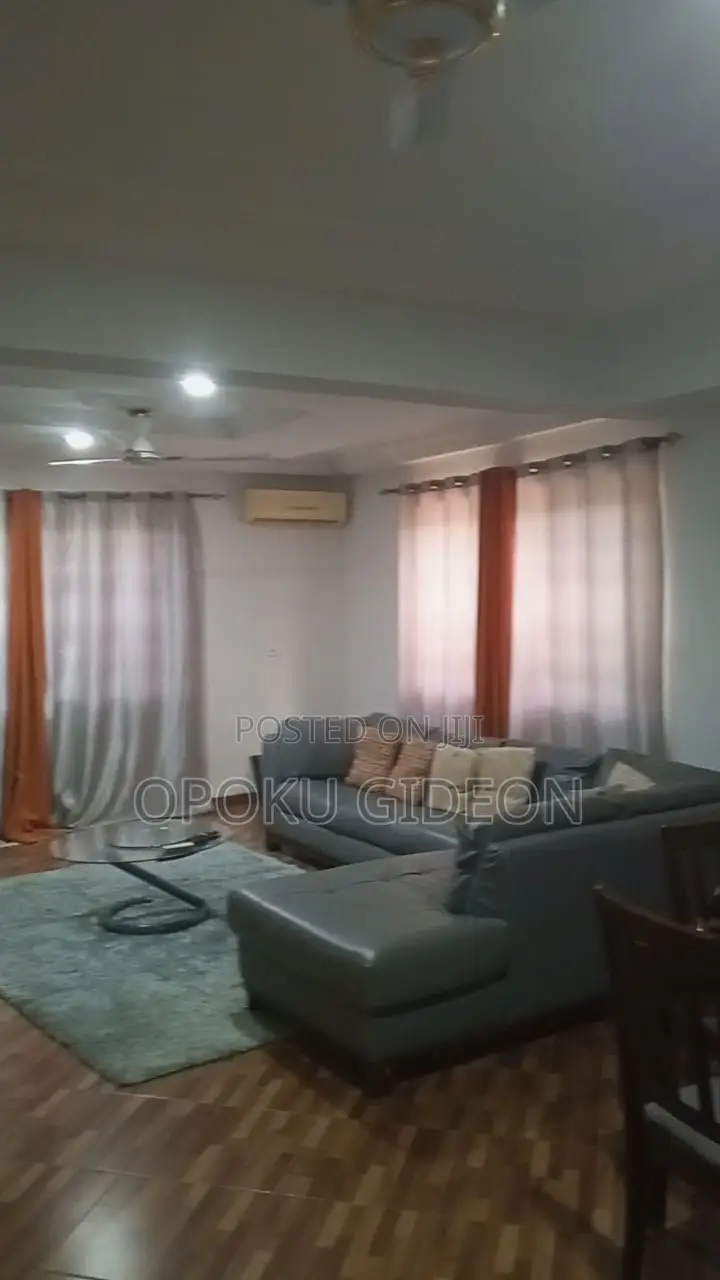 4bdrm House in Junction, Ablekuma for sale