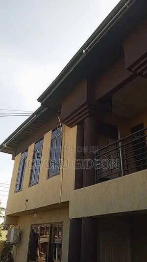 4bdrm House in Junction, Ablekuma for sale