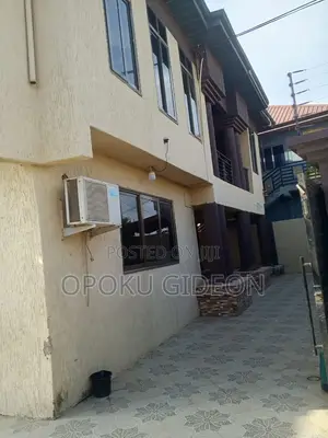4bdrm House in Junction, Ablekuma for sale