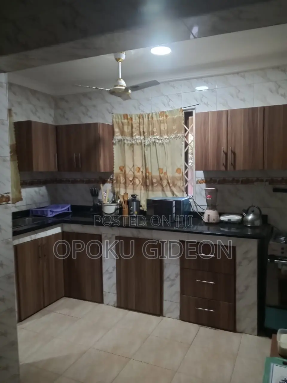 4bdrm House in Junction, Ablekuma for sale
