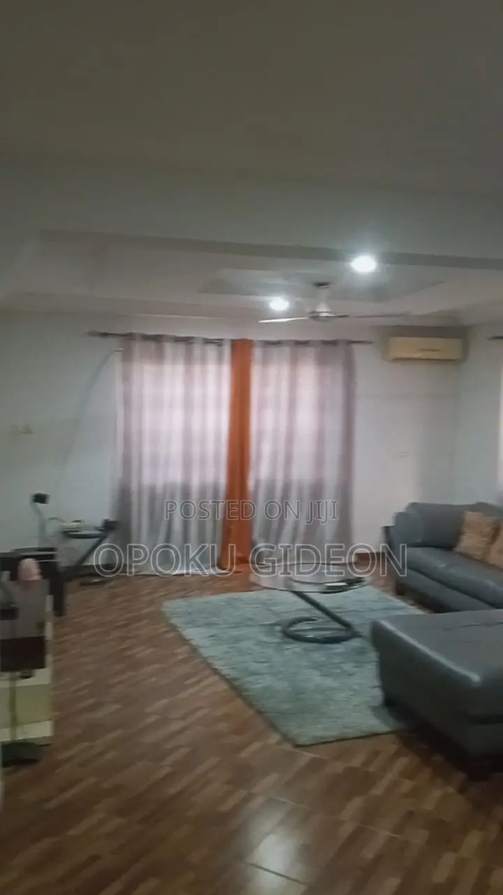 4bdrm House in Junction, Ablekuma for sale