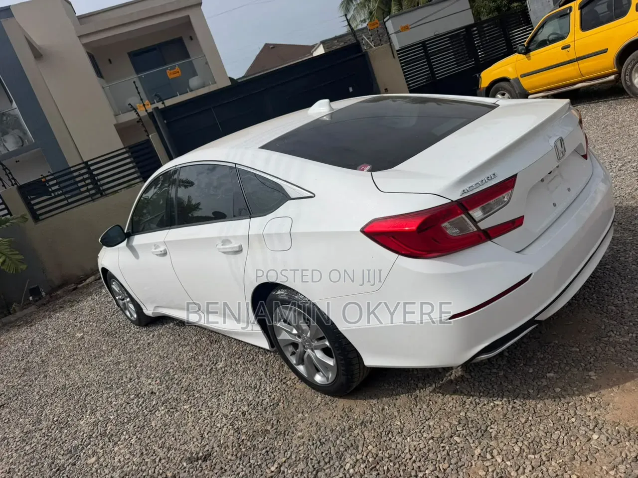 Honda Accord LX (1.5L 4cyl Turbo CVT) 2019 White