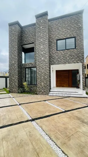 4bdrm Duplex in Canada Estate, Olebu for sale