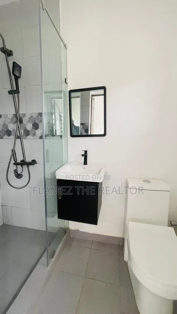 4bdrm Duplex in Canada Estate, Olebu for sale