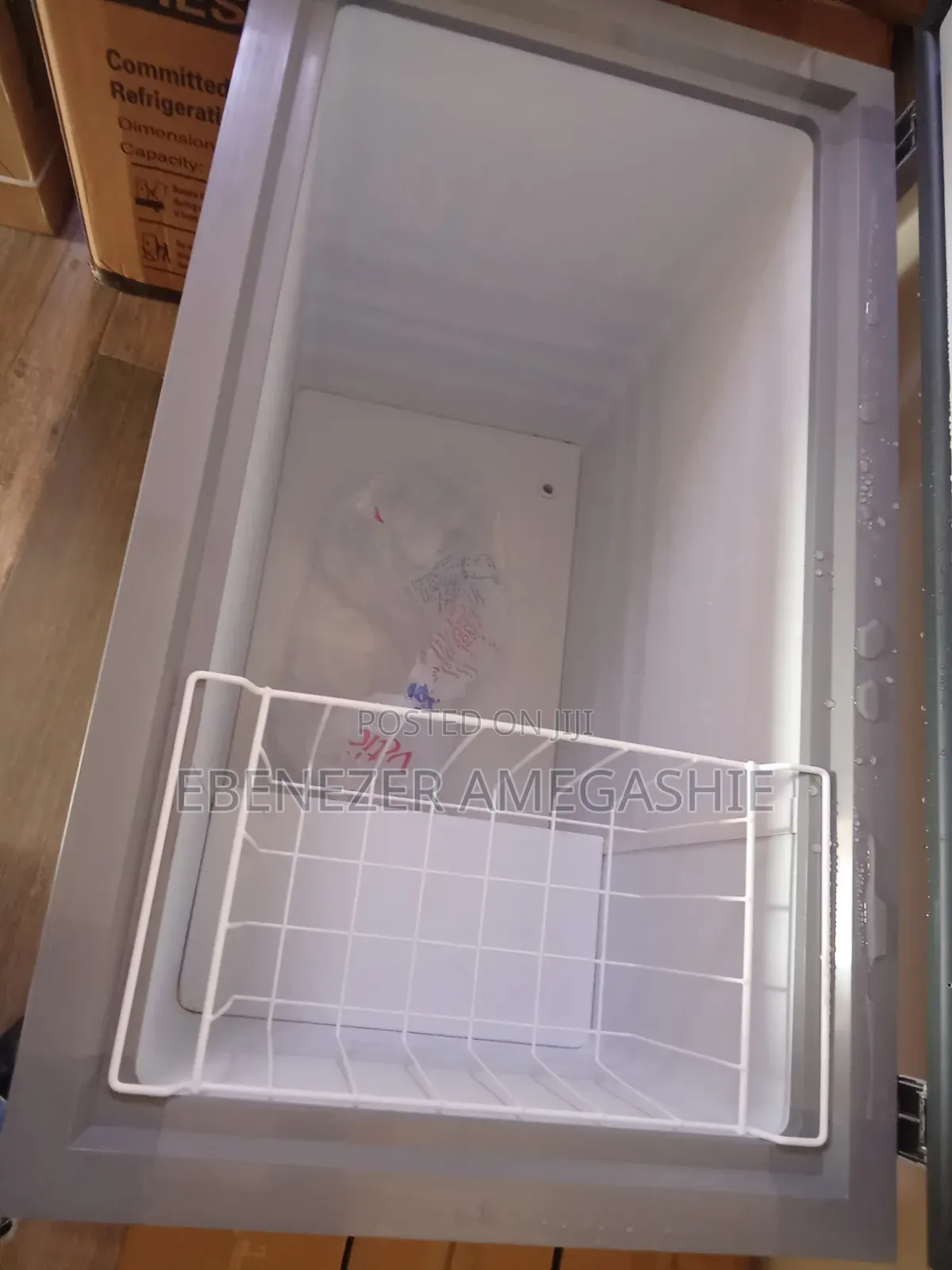 AuraSmart Chest Freezer