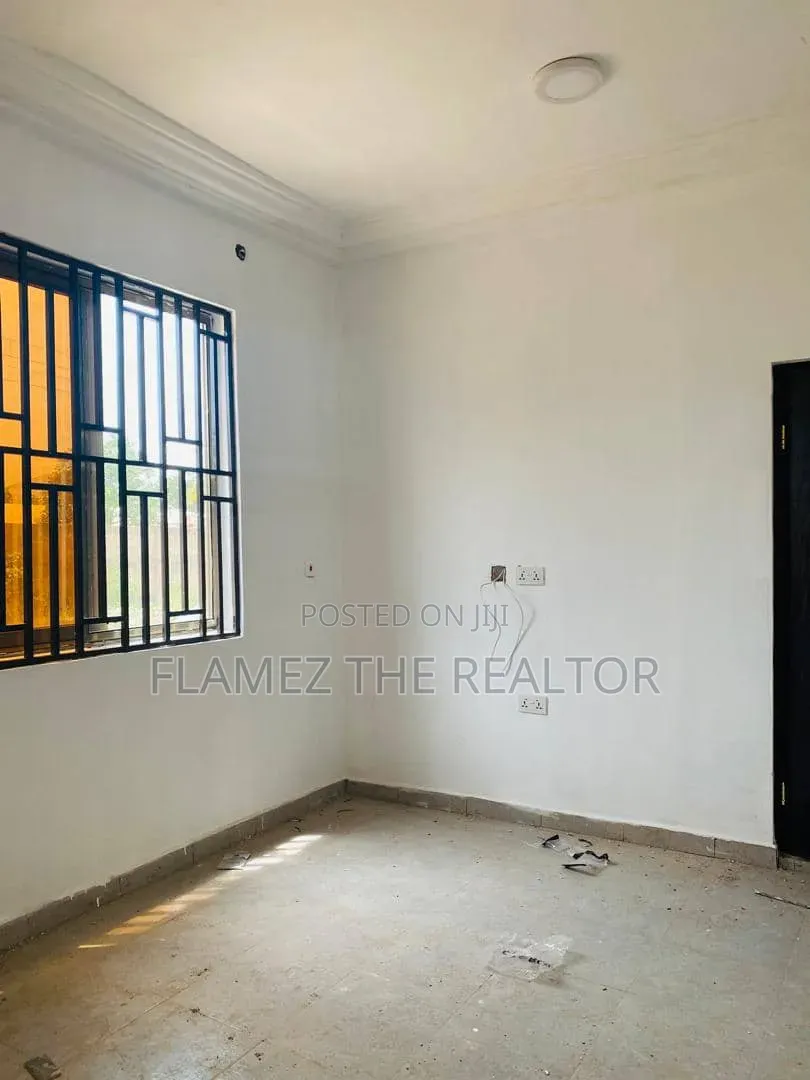 2bdrm Apartment in Sapeiman Side, Amasaman for rent