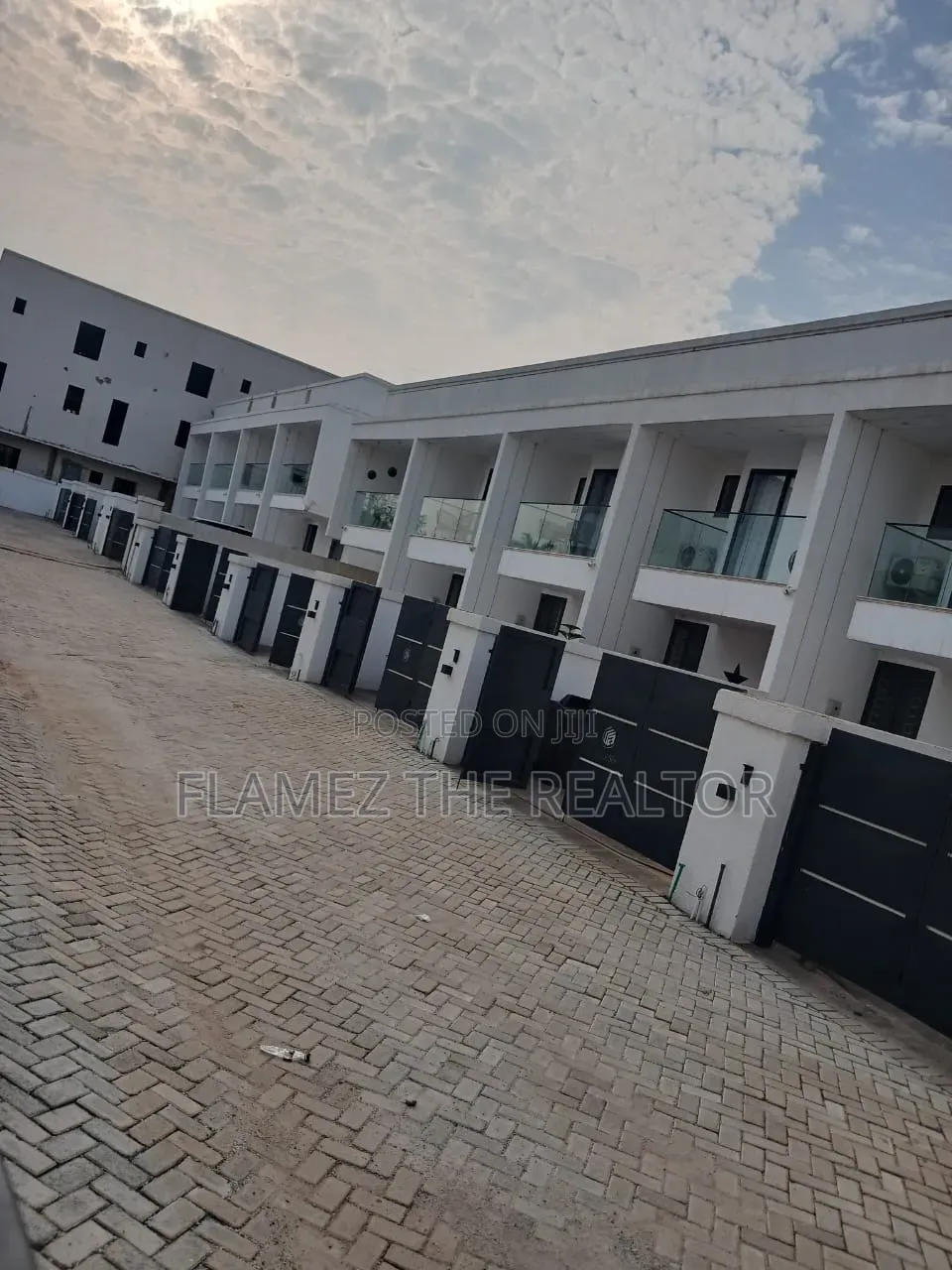 2bdrm Townhouse / Terrace in Nmai Dorn, Boundary Road Area for rent