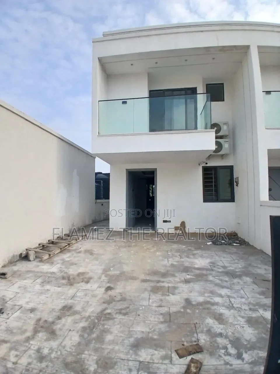 2bdrm Townhouse / Terrace in Nmai Dorn, Boundary Road Area for rent